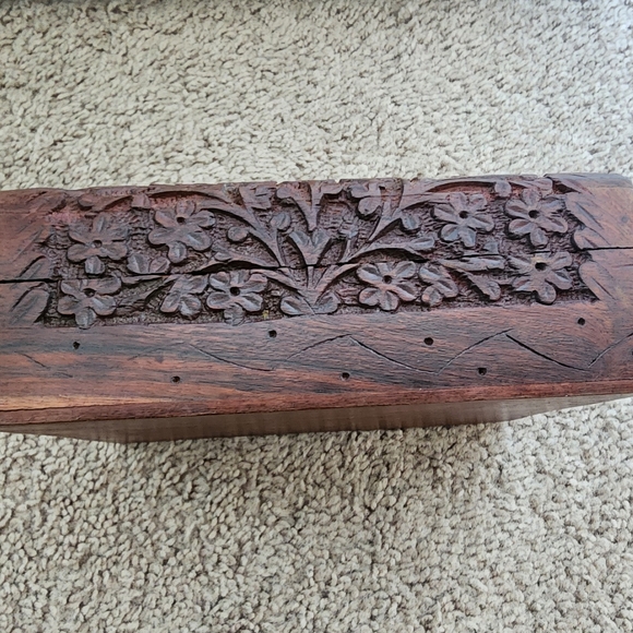 Wooden Jewellery Box (Hand Craved) - Picture 6 of 6